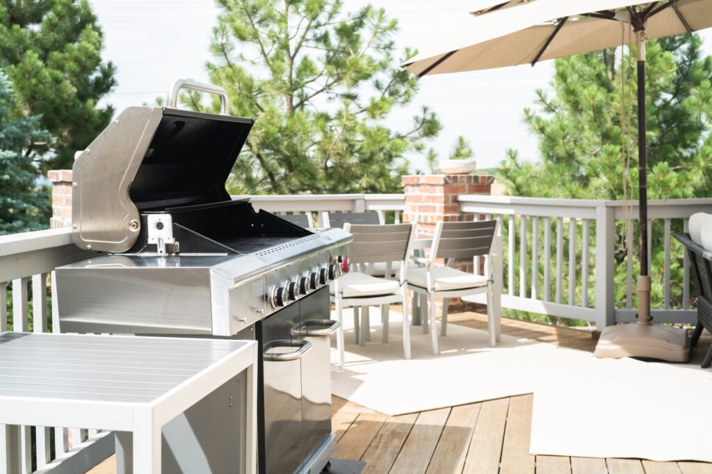 deck and patio cleaning